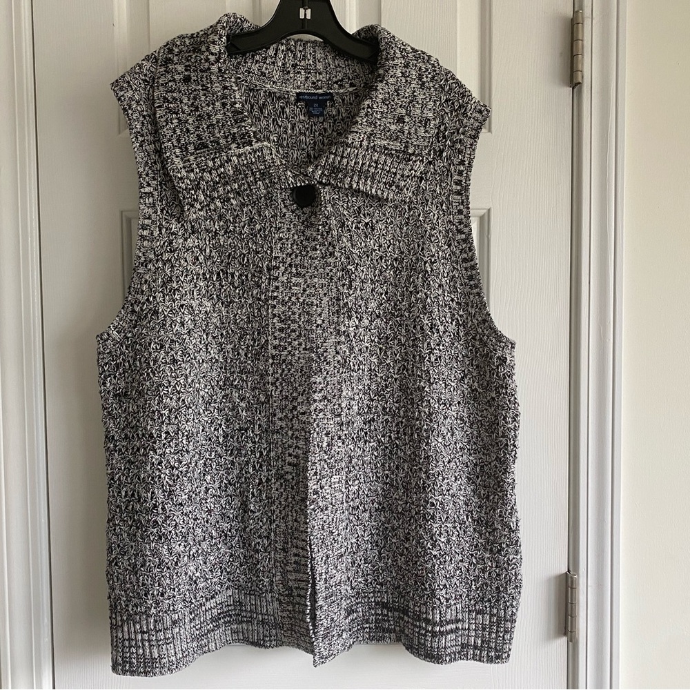 Ladies Westbound Woman Black/White Sleeveless Sweater 2X